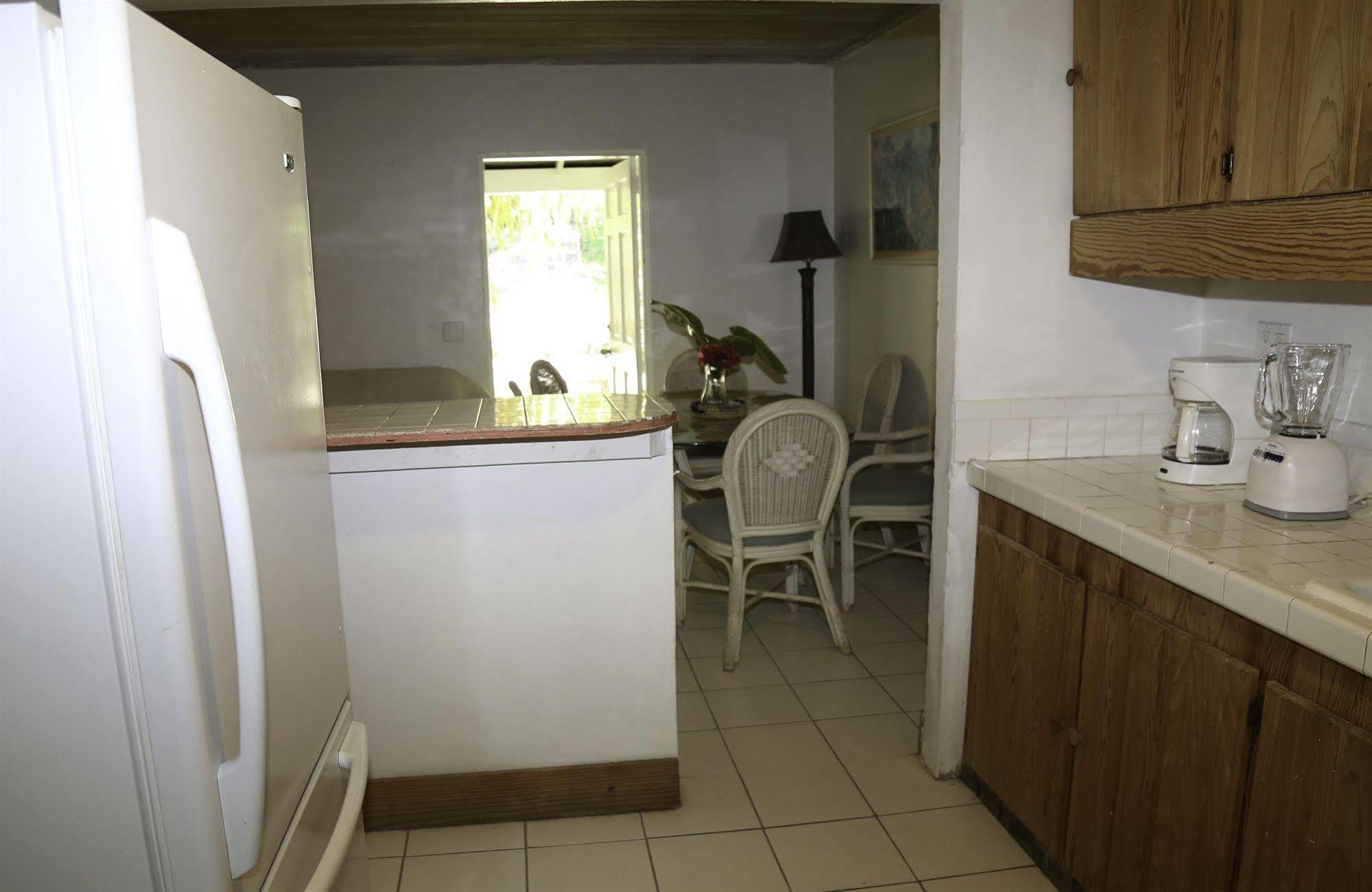 Tingum Village Hotel Dunmore Town 외부 사진